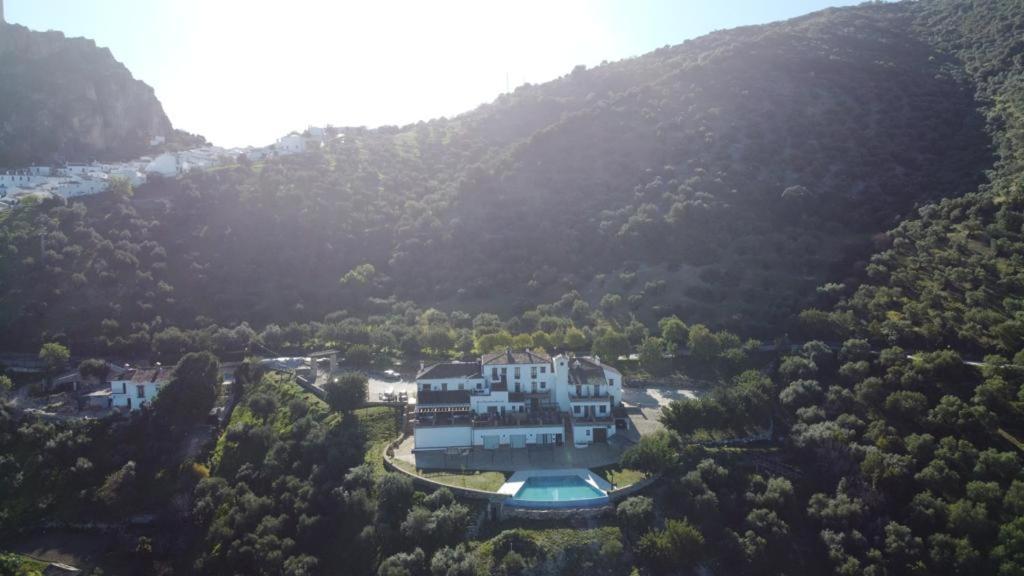 Hotel Rural Los Tadeos Zahara De La Sierra Buitenkant foto